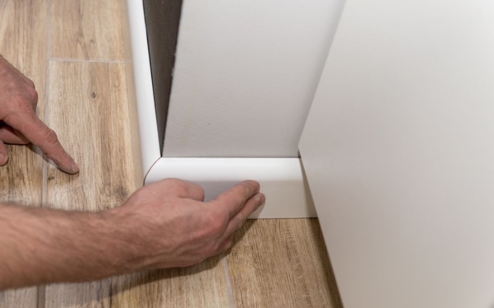 How to Clean Skirting Boards (1)